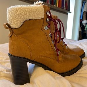 New Nine West Sherpa boots